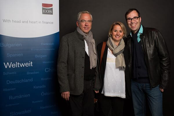 Fotograf Fotowand mit professioneller Ausleuchtung (Sponsoring Wall, Logowand, Step & Repeat wall for Sponsoring and PR) Fotograf Fotowand mit professioneller Ausleuchtung (Sponsoring Wall, Logowand, Step & Repeat wall for Sponsoring and PR)