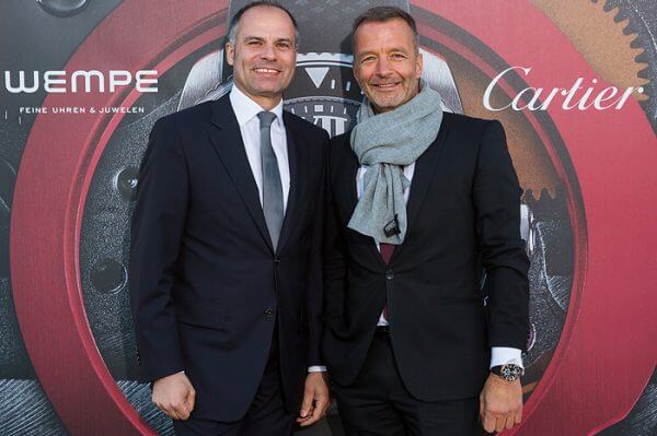 Fotograf Fotowand mit professioneller Ausleuchtung (Sponsoring Wall, Logowand, Step & Repeat wall for Sponsoring and PR) Fotograf Fotowand mit professioneller Ausleuchtung (Sponsoring Wall, Logowand, Step & Repeat wall for Sponsoring and PR)